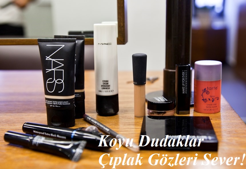 Koyu Dudaklar iplak Gzleri Sever!
